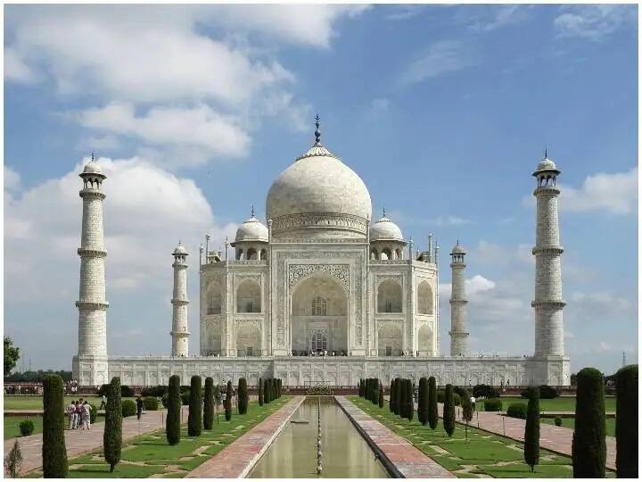 AGRA: Taj Mahal reopening for night viewing from Saturday अब चांदनी रात में ताजहमल के दीदार की अनुमति, जानें- कैसे बुक किया जा सकता है टिकट