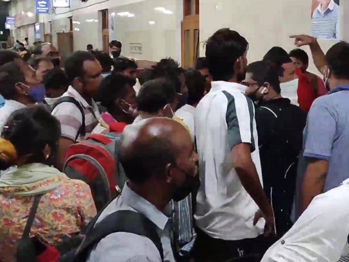 Two trains in Moradabad and two in Bareily have been cancelled in view of farmers protest Farmers Protest: किसान आंदोलन का असर, मुरादाबाद और बरेली में चार ट्रेनें रद्द, देखें लिस्ट