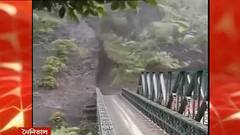 Nainital Landslide: নৈনিতালে আচমকা ধস, অল্পের জন্য রক্ষা ১৪ জন বাসযাত্রীর | Bangla News