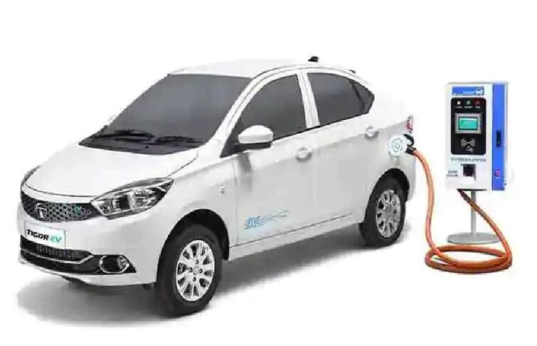 Electric Car Update How Much Does It Take To Fully Charge An Electric Car? Know The Rate Per Unit Electric Car Update: পার ইউনিটে কত খরচ, একবার চার্জ করতে কত সময় লাগে ইলেকট্রিক গাড়ির ?