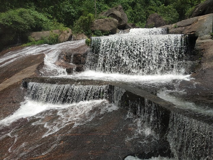 Kovai kutralam water Falls Travel Experience By coimbatore Prashanth ’மச்சி ஒரு டிரிப் போலாமா?’ (11) – ஆர்ப்பரித்துக் கொட்டும் கோவை குற்றாலம் நீர்வீழ்ச்சி பயண அனுபவம்..!