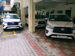 சட்டசபை தேர்தல் வெற்றி : பா.ஜ.க. மாவட்டத் தலைவர்களுக்கு தயாராக நிற்கும் இன்னோவா கார்!