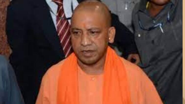 Kalyan Singh News: CM Yogi Adityanath remember Kalyan singh with emotional tweet Kalyan Singh News: कल्याण सिंह को यादकर सीएम योगी ने किया भावुक ट्वीट, लिखा- रामभक्ति में तज दिया, अपने सिर का ताज....