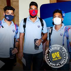 IPL 2021: UAE చేరుకున్న దిల్లీ క్యాపిటల్స్ ఆటగాళ్లు... సన్ రైజర్స్ హైదరాబాద్‌తో తొలి మ్యాచ్