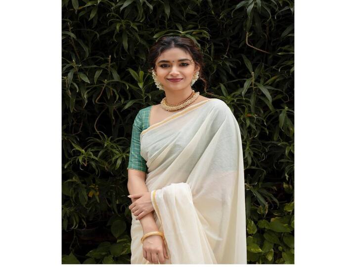 இருக்குறேன் ஒன்னால பறக்குறேன் தன்னால கெரங்குறேன் நொறுங்குறேன் பாரு நான் உன் மாப்புள்ள