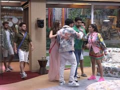 Bigg Boss OTT: घर के नए 'बॉस मैन' जीशान खान से हुई अक्षरा सिंह की तीखी बहस, जानिए क्या है वजह