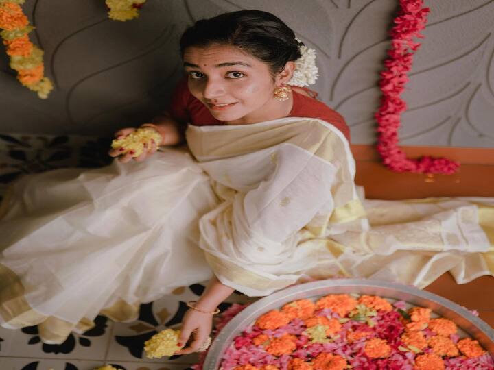 ஓரப் பார்வை வீசுவான் உயிரின் கயிறில் அவிழ்குமே