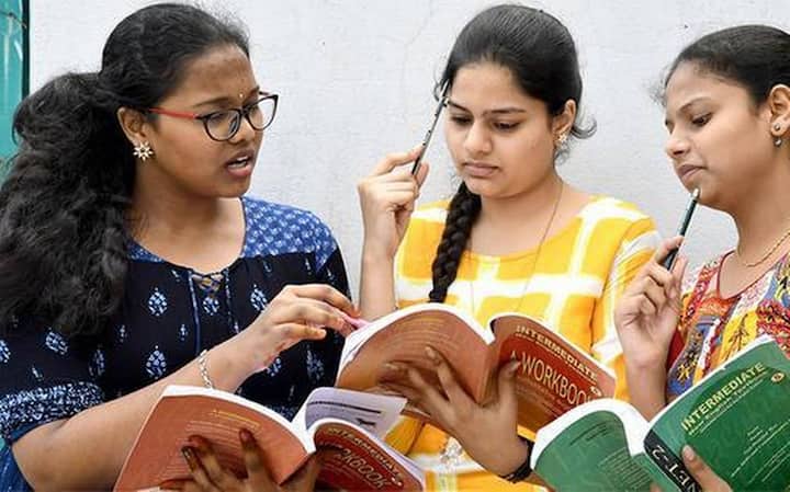 Telangana intermediate first year exam 2021 starts in September second week TS Inter Exams: సెప్టెంబర్‌లో తెలంగాణ ఇంటర్‌ ఫస్టియర్‌ పరీక్షలు.. వారికి మాత్రమే..