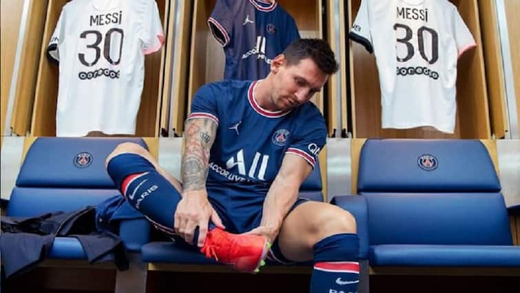 Lionel Messi PSG Debut Ligue 1 Mauro Icardi shoulder injury opportunity debut Messi in PSG: ইকার্ডির কাঁধে চোট, প্যারিস সাঁ জারমাঁর পরের ম্যাচেই কি মাঠে মেসি?