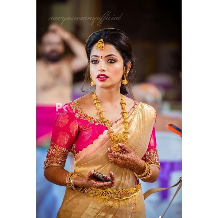 బుల్లితెర బ్యూటీ నవ్యస్వామి లేటెస్ట్ ఫొటోషూట్