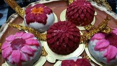 In Pics Howrah Rakhi Shaped Sweets: রাখিবন্ধন উপলক্ষে সালকিয়ার মিষ্টির দোকানেও নতুন চমক