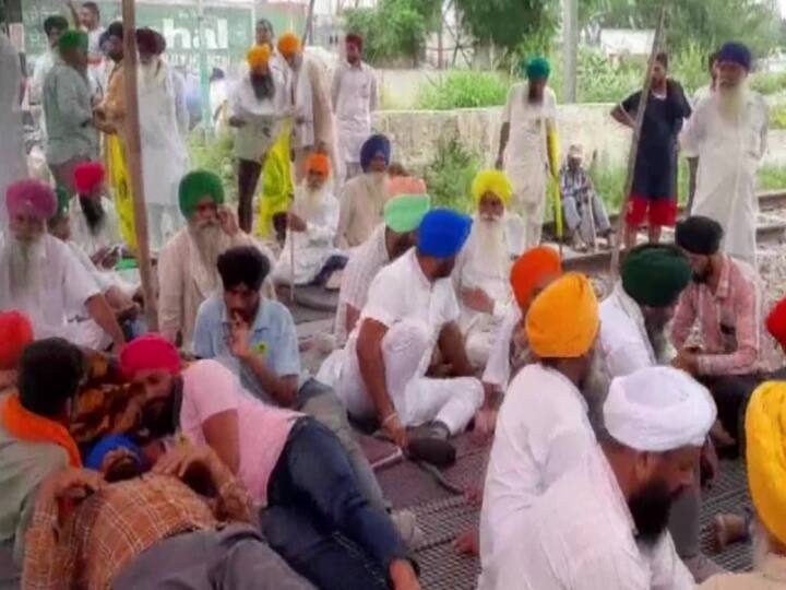 Kisan Protest in Punjab: जालंधर में गन्ना किसानों के प्रदर्शन के चलते 50 ट्रेनें रद्द, कई के रूट डायवर्ट