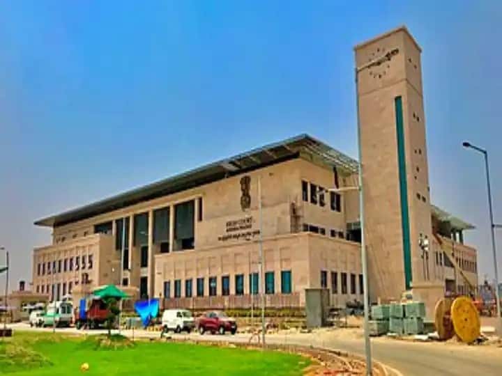 AP High court: అంతిమ సంస్కారానికి హుందాతనం... ఆర్టికల్ 21లో భాగమే... ఏపీ హైకోర్టు కీలక తీర్పు AP High court says right to dignity applies to the death also AP High court: అంతిమ సంస్కారానికి హుందాతనం... ఆర్టికల్ 21లో భాగమే... ఏపీ హైకోర్టు కీలక తీర్పు