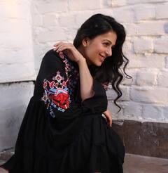 Bhumika Chawla Birthday : जितकी साधी, तितकीच हॉट 'भूमिका चावला', सलमानसोबत बॉलिवूडमध्ये पदार्पण,आता काय करतेय?