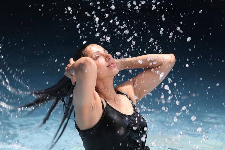 2000 सालचा तेलुगू चित्रपट युवकुडु या चित्रपटातून तिने चित्रपटसृष्टीत पदार्पण केले. (photo courtesy : @bhumika_chawla_t instagram)