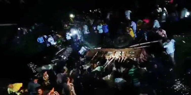 Bibhum MuraraiTwo killed, two injured as tractor overturns in Nayanjuli Birbhum: মোটরভ্যানকে পাশ কাটাতে গিয়ে নয়ানজুলিতে ট্রাক্টর উল্টে নিহত ২, আহত আরও দুজন