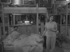 Bigg Boss OTT: सोते वक्त राकेश बापट ने शमिता शेट्टी से किया फ्लर्ट, मजे लेते दिखे घरवाले, देखें वीडियो