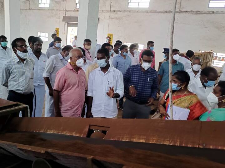 Jayaranjan inspects the coconut business complex that has been lying dormant in Pattukottai for 10 years பட்டுக்கோட்டையில் 10 ஆண்டுகளாக கிடப்பில் இருக்கும் தென்னை வணிக வளாகத்த்ல் ஜெயரஞ்சன் ஆய்வு...!