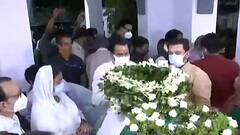 PM Modi arrives in Lucknow to pay tribute to Kalyan Singh; CM Yogi, Anandiben & Nadda present at airport | EXCLUSIVE