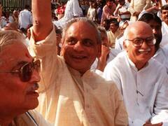 Kalyan Singh : राम जन्मभूमी आंदोलनाचा चेहरा हरपला; कल्याण सिंह यांच्या निधनावर अडवाणींनी व्यक्त केला शोक