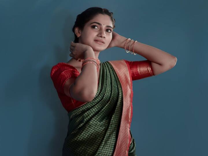 ராத்திரி நீ கண் முழிச்சா நட்சத்திரம் டவுன் டவுன்