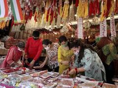 Raksha Bandhan 2021: योगी सरकार का बहनों को तोहफा, रक्षाबंधन पर बस में फ्री यात्रा की सौगात