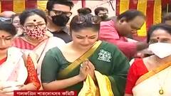 Durga Puja Preparation: গলফগ্রিন শারদোৎসব কমিটির খুঁটিপুজোতে উপস্থিত সায়নী ঘোষ | Bangla News