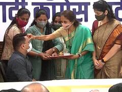 Raksha Bandhan : राजकीय नेत्यांचं रक्षाबंधन, दिग्गज नेत्यांनी अनोख्या पद्धतीनं साजरी केली राखीपौर्णिमा, पाहा फोटो