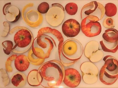 Apple benefits for skin an apple a day keeps dull skin away Apple benefits for skin | ஆப்பிள் தோலிலும் இருக்கு அசத்தலான பலன்கள்.. சரும ஆரோக்கியத்துக்கு இதுதான் பெஸ்ட்!