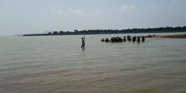 West Burdwan Class 11 student dies of drowning while trying to save friend West Burdwan: বন্ধুকে বাঁচাতে গিয়ে সালানপুরে নদীতে ডুবে মৃত্যু কিশোরের