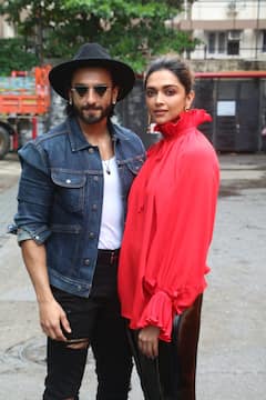 IN PICS | Deepika Padukone & Family Join Ranveer Singh’s Family To Celebrate His Mother’s Birthday