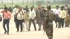 Kabul से लौटे लोगों के चेहरे पर साफ दिख रहा तालिबानी जुल्म का दर्द