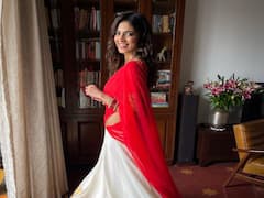 Malavika pics: எங்கள் மனதை கொள்ளை அடித்தாய் இந்த தந்திரமும் மந்திரமும் எங்கு சென்று படித்தாய்  -  மாளவிகா மோகனன் க்ளிக்ஸ்