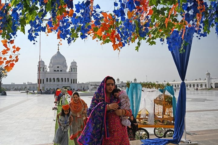 Kartarpur Gurdwara Darbar Sahib Open For Sikh Pilgrims From Next Month, Know Covid Guidelines Pakistan's Approval RTS Kartarpur Sahib To Open For Sikh Pilgrims From Next Month, Know COVID-19 Guidelines To Be Followed