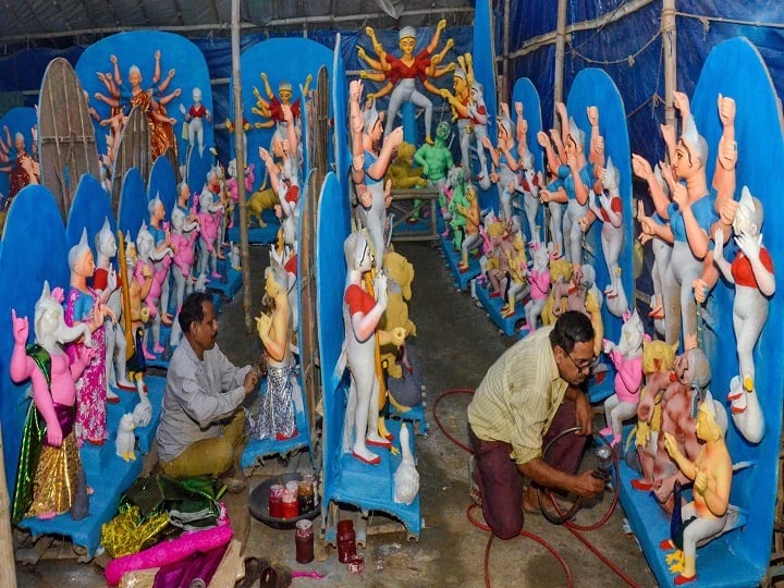 প্যান্ডেলের প্রবেশপথ ব্যারিকেড দিয়ে যথাসম্ভব দীর্ঘ করতে হবে, যাতে সামাজিক দূরত্ব বজায় থাকে।দর্শকদের মাস্ক এবং স্যানিটাইজার ব্যবহার নিশ্চিত করতে হবে।