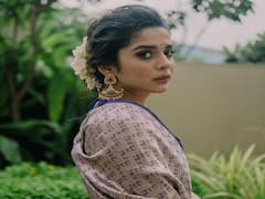 Actress Mithila Palkar pics | முதல் முறை பார்த்தேன் தலைகீழ் ஆனேன் - மிதிலா பால்கர் போட்டோஷூட்