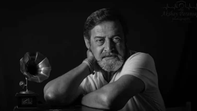 Mahesh Manjrekar Diagnosed With Bladder Cancer Returns Home Post Surgery Mahesh Manjrekar Cancer: ক্যান্সারে আক্রান্ত মহেশ মঞ্জরেকর, সার্জারি শেষে হাসপাতাল থেকে বাড়ি ফিরলেন