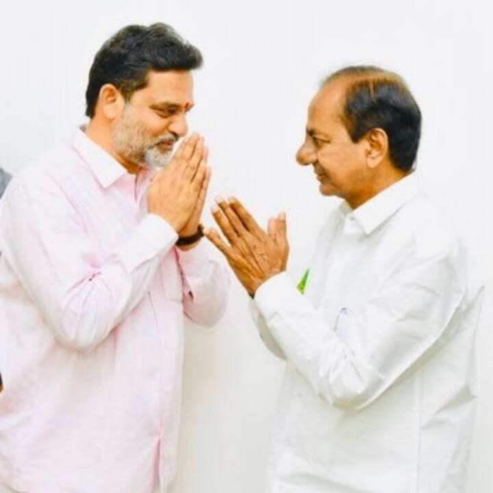 CM Kcr appoints vakulabaranam Krishnamohan as the chairman of the BC Commission Huzurabad Kcr : హుజురాబాద్‌కు మరో పదవి కూడా..! ఆ బీసీ నేతకు అందలం...