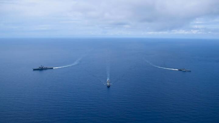 పశ్చిమ ఫిలిప్పైన్స్ సముద్రంలో భారత్- ఫిలిప్పైన్స్ నౌకాదళాల సంయుక్త విన్యాసాలు