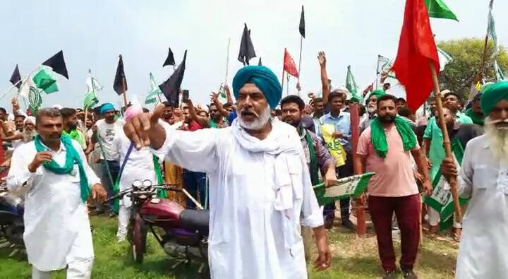 ਮਲੋਟ 'ਚ ਸੁਖਬੀਰ ਬਾਦਲ ਦਾ ਕਿਸਾਨਾਂ ਵੱਲੋਂ ਵਿਰੋਧ, ਕਾਲੀਆਂ ਝੰਡੀਆਂ ਵਿਖਾਈਆਂ
