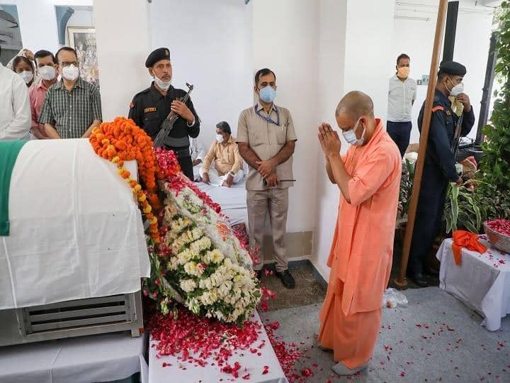 Former CM Kalyan Singh last rites to be held at narora village in Bulandshahr बुलंदशहर में गंगा तट पर आज होगा कल्याण सिंह का अंतिम संस्कार, आखिरी दर्शन के लिए उमड़ा जनसैलाब