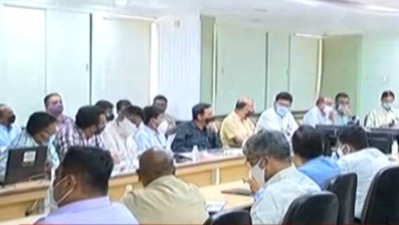 વડોદરાઃ17 મહિના બાદ મહાનગરપાલિકાની બેઠક યોજાઈ, કોણ કોણ રહ્યું હાજર?