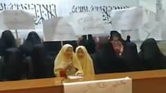 Islamabad के महिला मदरसे में Taliban का झंडा | फटाफट खबरें