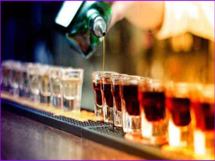 Haryana Govt Lowers Legal Liquor Drinking Age From 25 To 21 | Haryana में  शराब पीने, खरीदने और बिक्री करने की उम्र घटी, 25 साल से 21 की गई