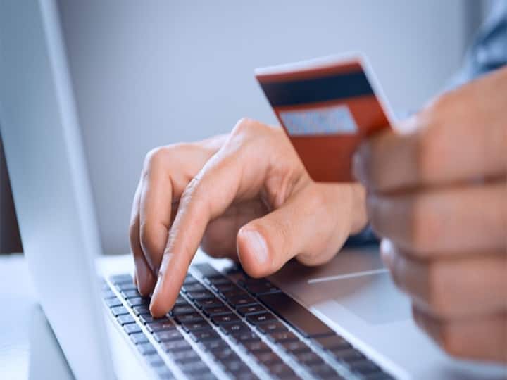 Online Debit Credit Card Users New rules RBI allows issuers tokenise cards file payment aggregators merchants Check Details Online Card Usage: RBI ने जारी किए टोकनाइजेशन के नए नियम, कार्ड से भुगतान करने के तरीकों में आएगा बदलाव