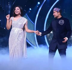 Indian Idol: क्या Pawandeep को Arunita kanjilal ने गिफ्ट की महंगी ऑडी Q7 कार? जानिए और भी बेशकीमती तोहफों के बारे में