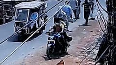 Howrah: দিনে দুপুরে হাওড়ার বাঁকড়ায় চোখে লঙ্কার গুঁড়ো ছিটিয়ে ছিনতাই | Bangla News