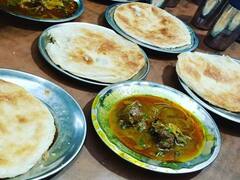 Lucknow Food: लखनऊ की इन नवाबी डिश के आप भी हो जाएंगे फैन, जाएं तो जरूर चखें इनका स्वाद