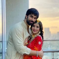 Baby Shower: Sushmita Sen की भाभी Charu Asopa की अंदाज में हुई गोदभराई, देखिए दुल्हन सी सजी खूबसूरत तस्वीरें