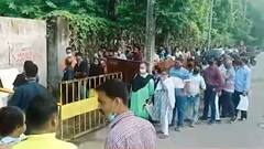 Goregaon locals flout social distancing norms while queuing up for vaccination